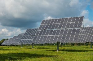 HOME Zonnepanelen in Den Haag met optimale zonuren per jaar voor duurzame energieopwekking op huisdaken