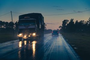 Geconditioneerd transport voertuig met gecontroleerde temperatuur voor gevoelige goederen